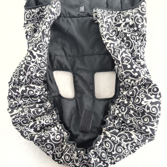 Infantino Grocery Cart Cover Reversible Paisley/Black One Size - Picture 3 of 8